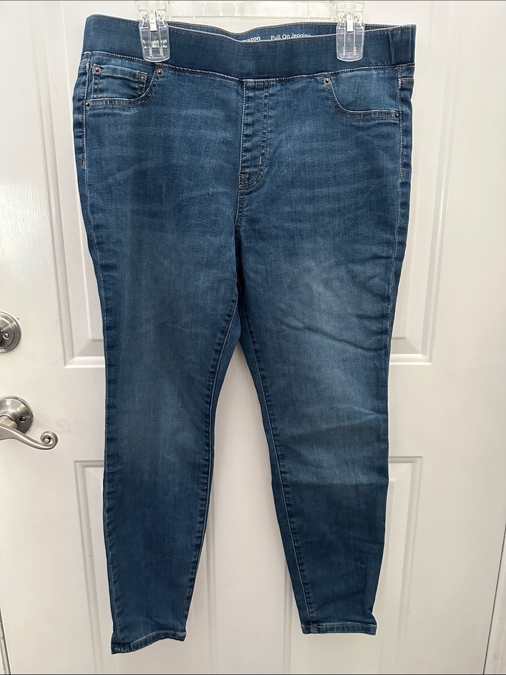 Amazon Women's Pull-on Jeggings in Medium Blue Wash - 5/$25 deal
